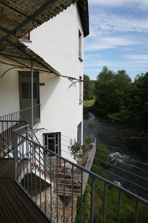 Hotel Restaurant Du Pecheur Lavoute-Chilhac Exterior photo